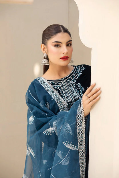 3 Piece Unstitched Embroidered Velvet Suit | Velvet Luxe