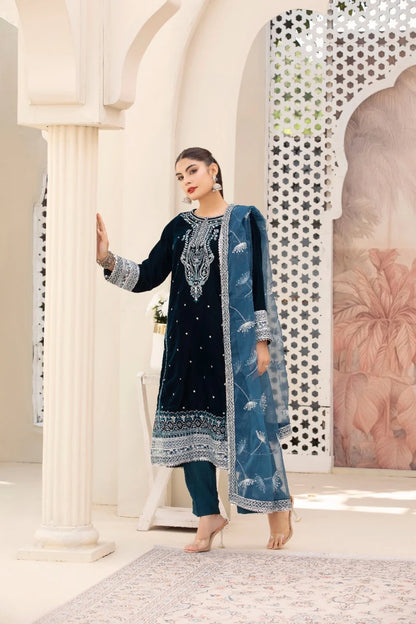 3 Piece Unstitched Embroidered Velvet Suit | Velvet Luxe